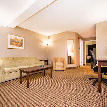 Best Western Plus Ottawa Kanata Hotel And Conference Centre Exterior foto