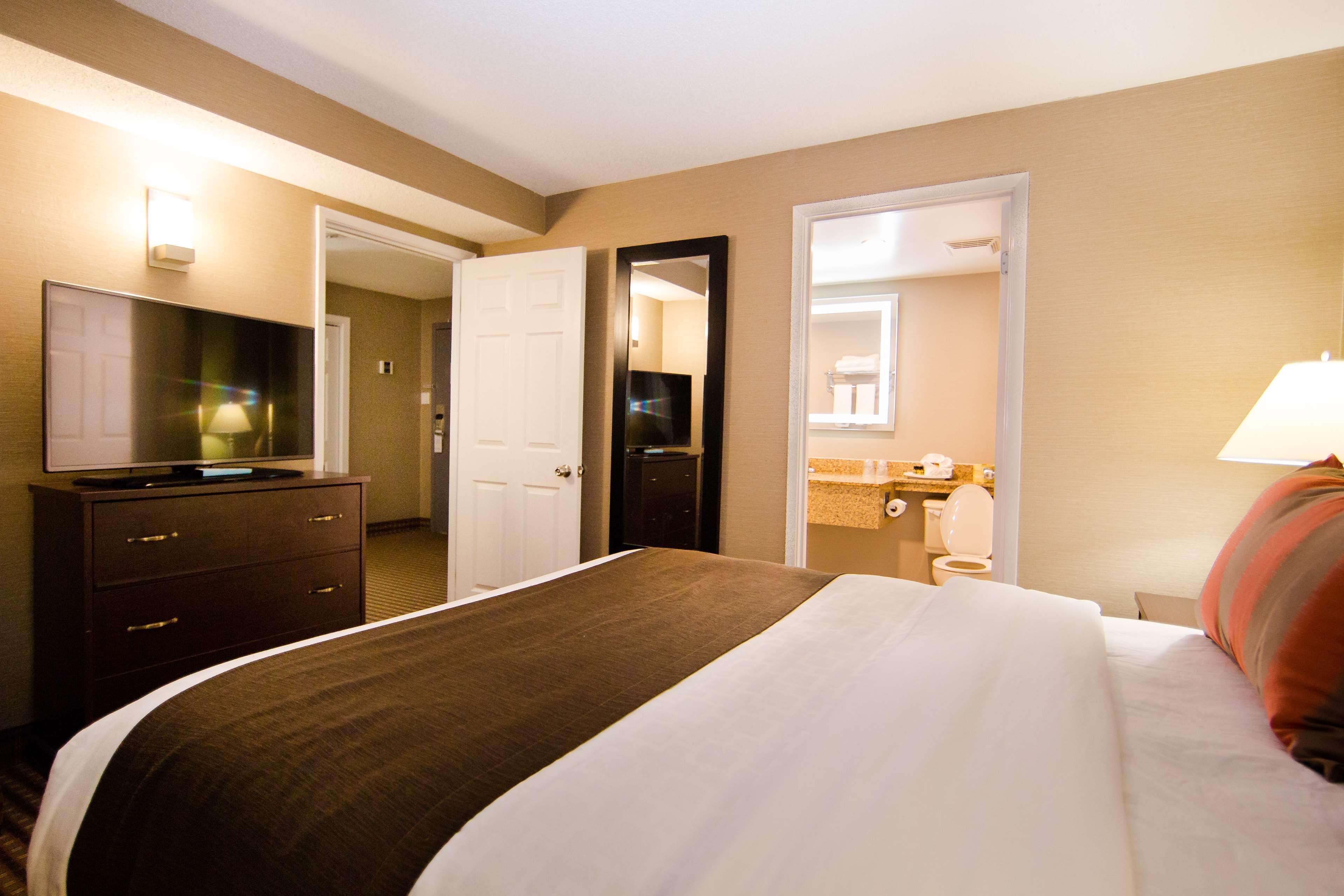Best Western Plus Ottawa Kanata Hotel And Conference Centre Exterior foto