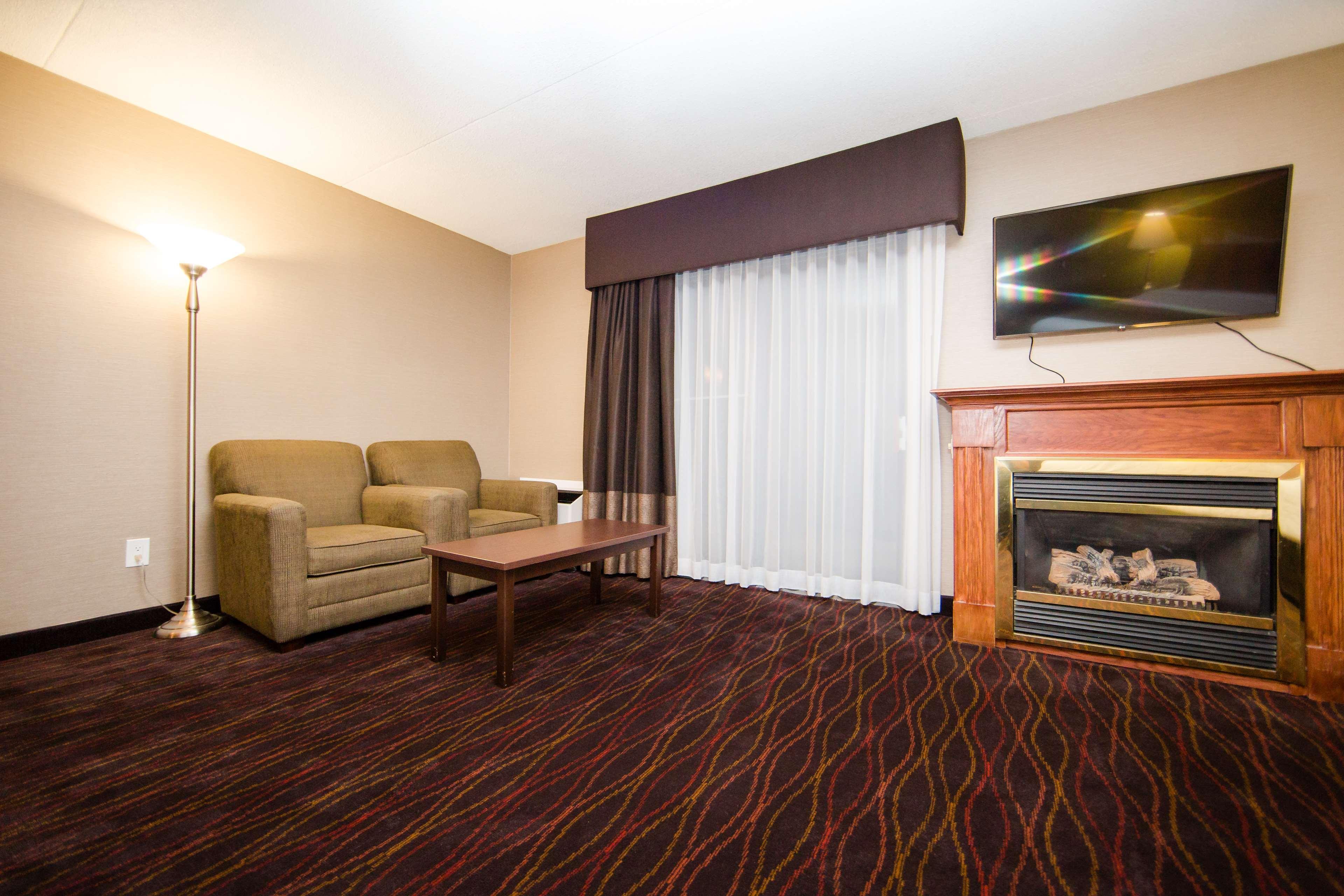 Best Western Plus Ottawa Kanata Hotel And Conference Centre Exterior foto