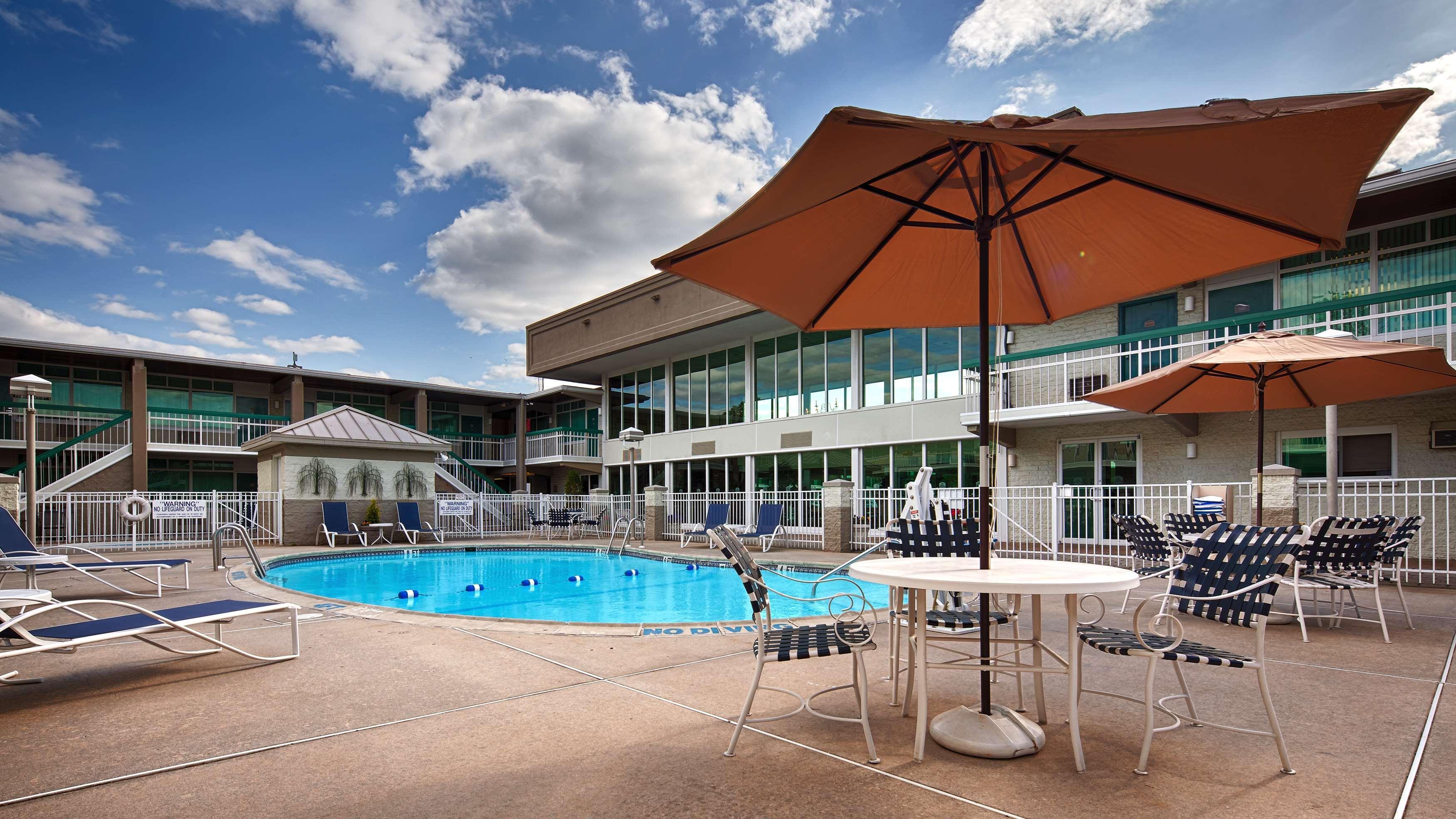 Best Western Plus Ottawa Kanata Hotel And Conference Centre Exterior foto
