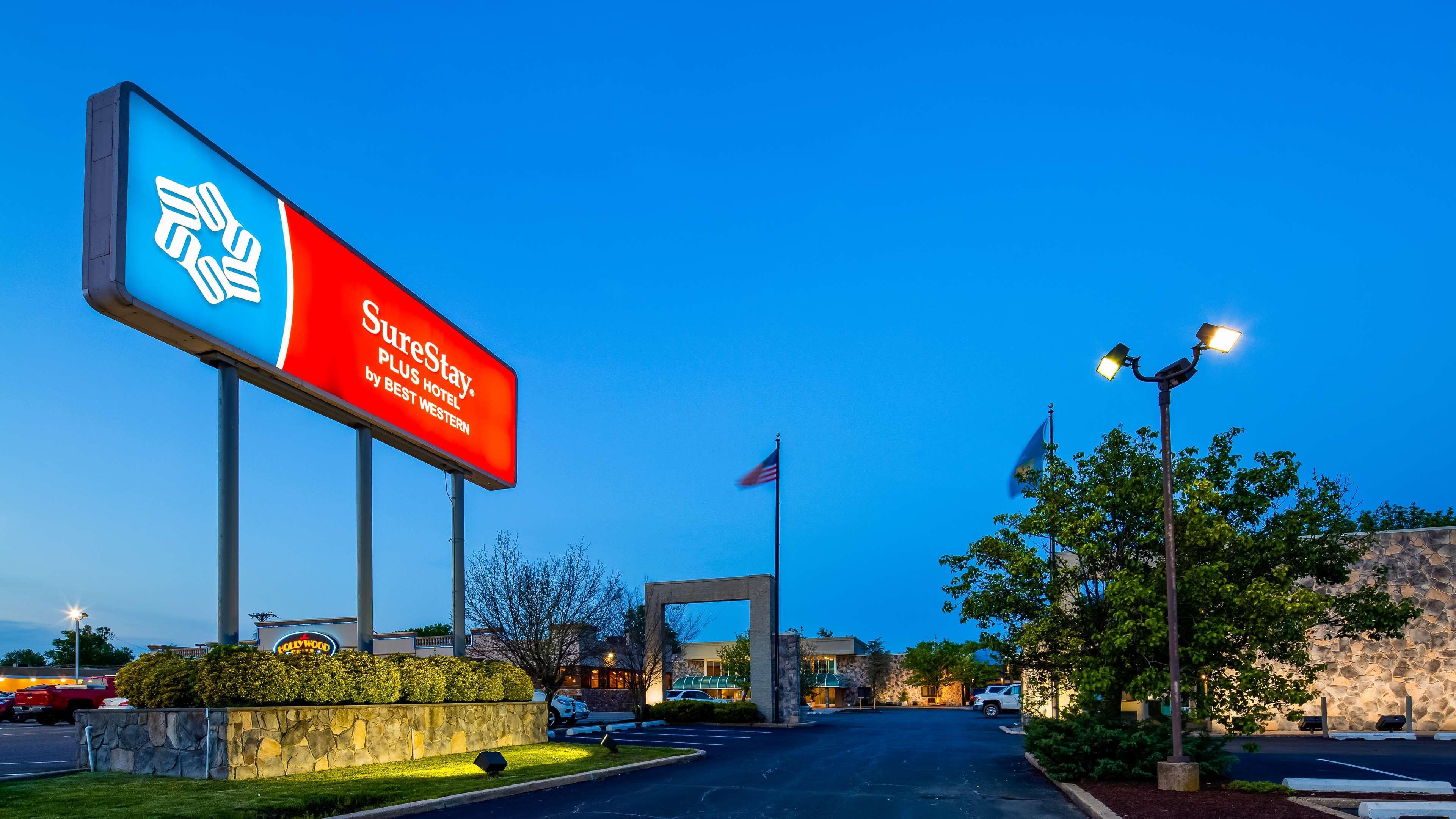 Best Western Plus Ottawa Kanata Hotel And Conference Centre Exterior foto
