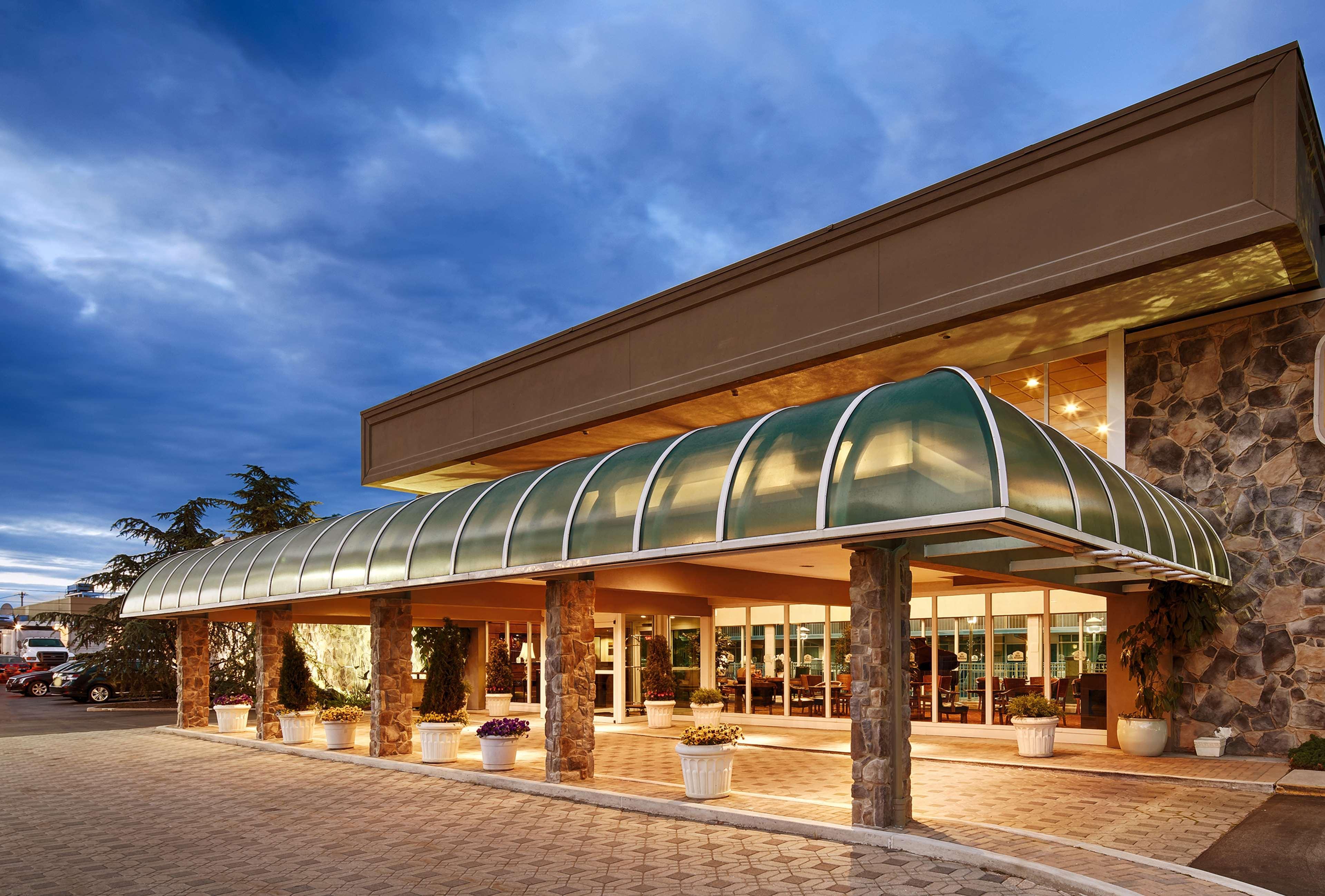 Best Western Plus Ottawa Kanata Hotel And Conference Centre Exterior foto
